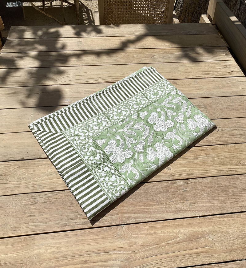 Mantel Celadon Green – 100% algodón – estampado floral – estilo boho chic – Jardín Botánico – Miss June Paris – 6
