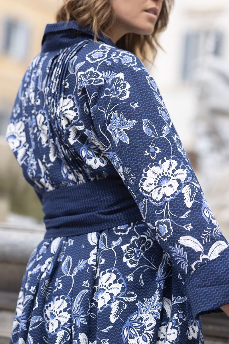 vestido corto azul floral manga corta  VIOLA - Miss June