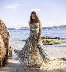 Vestido largo INNIKA: color naranja/verde - pechera decorada - detalles florales - tirantes finos - Miss June Paris - 3