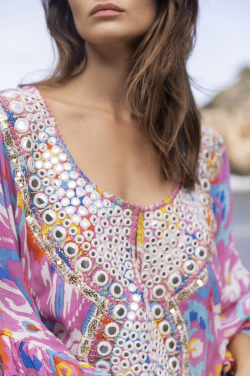 mini robe FRESH : couleur rose/bleue - plastron decoré - broderies - manche longue boheme  - Miss June Paris - 2