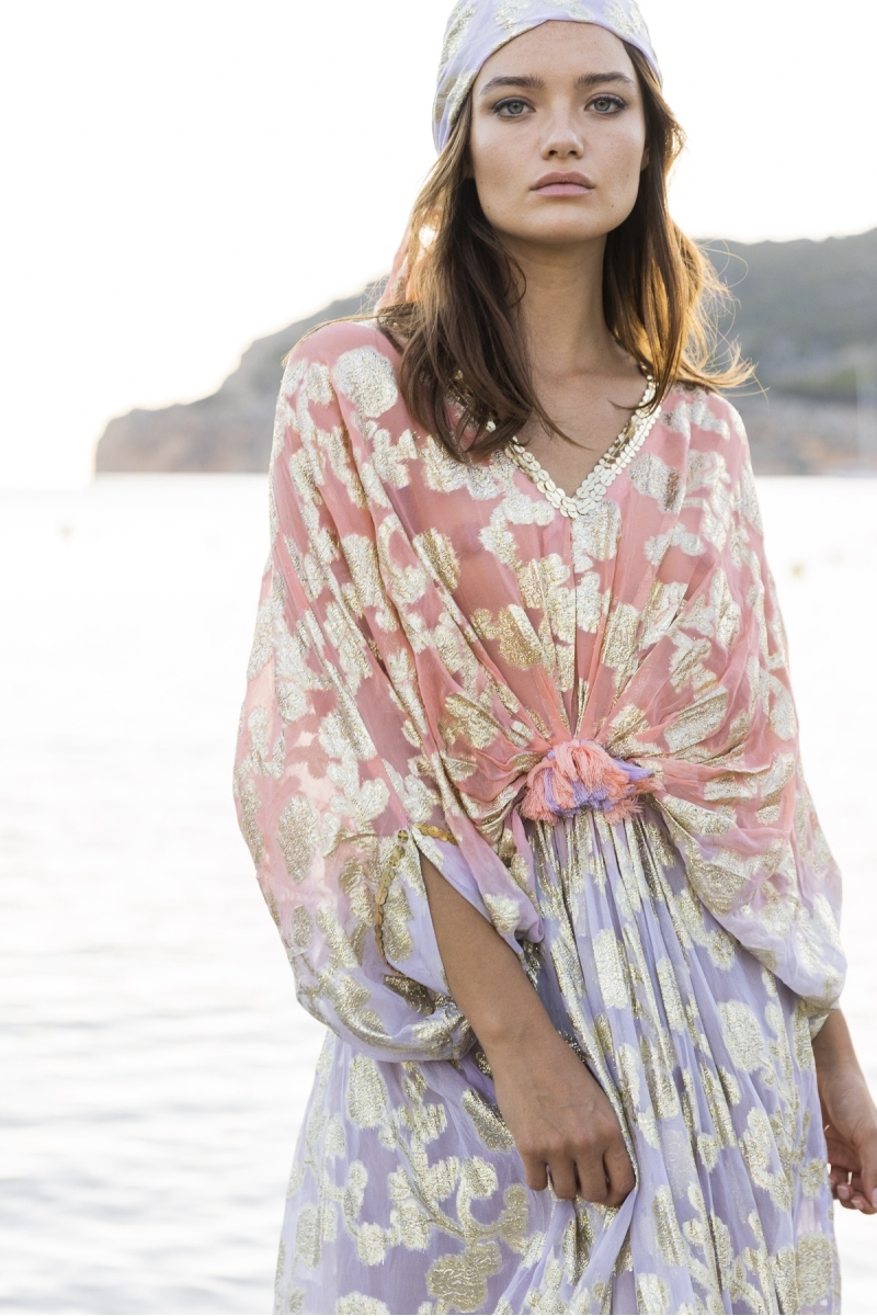Caftan Long Pastel - pêche dégradé lilas- détails dorés - manches longues - Miss June Paris - 4