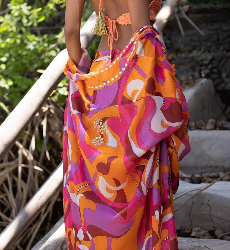 Kimono Court Nova - rose/fuschia - manches longues - détails dorés - imprimé - touche boho chic - Miss June Paris - 1