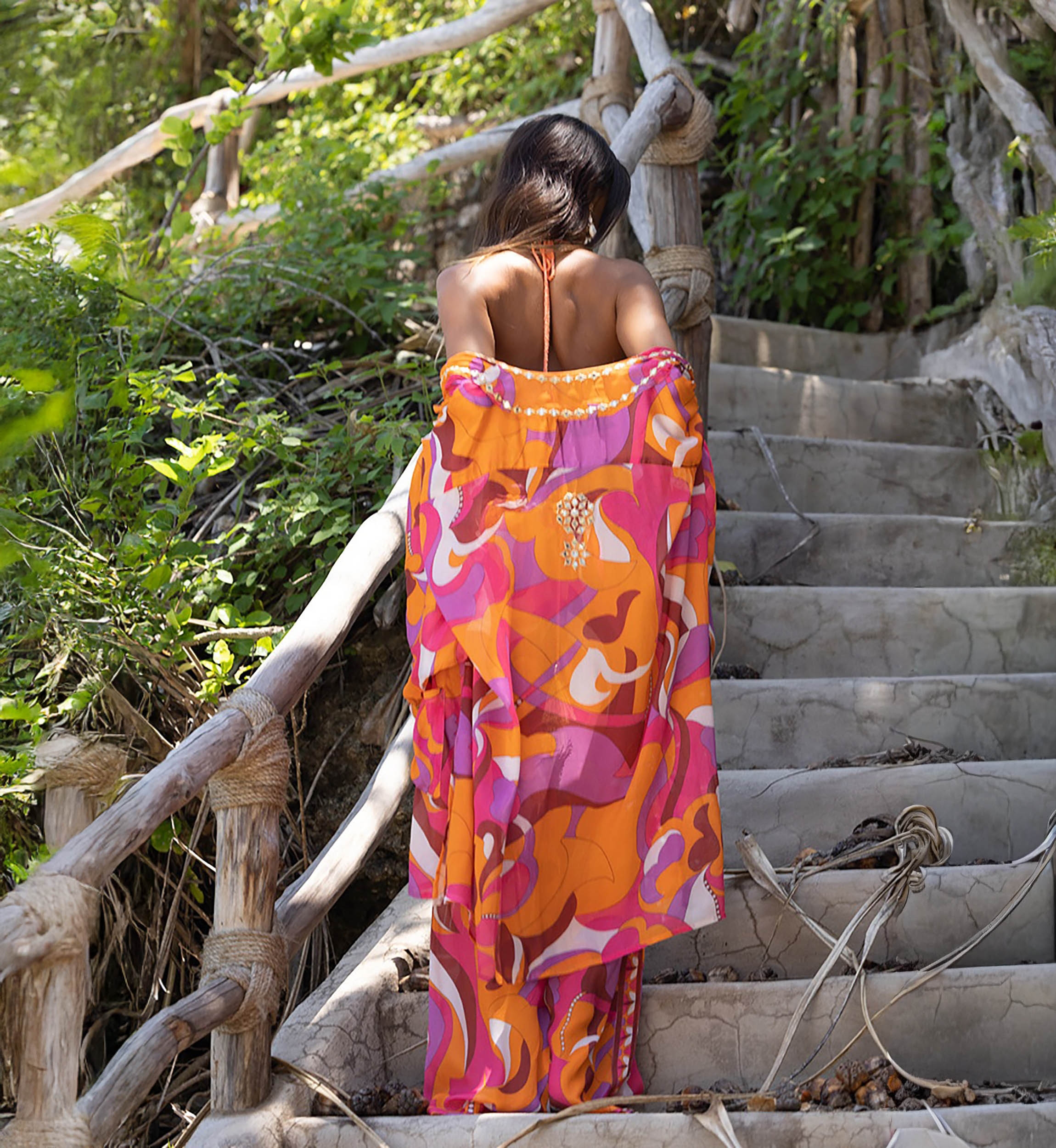 Kimono Court Nova - rose/fuschia - manches longues - détails dorés - imprimé - touche boho chic - Miss June Paris - 3