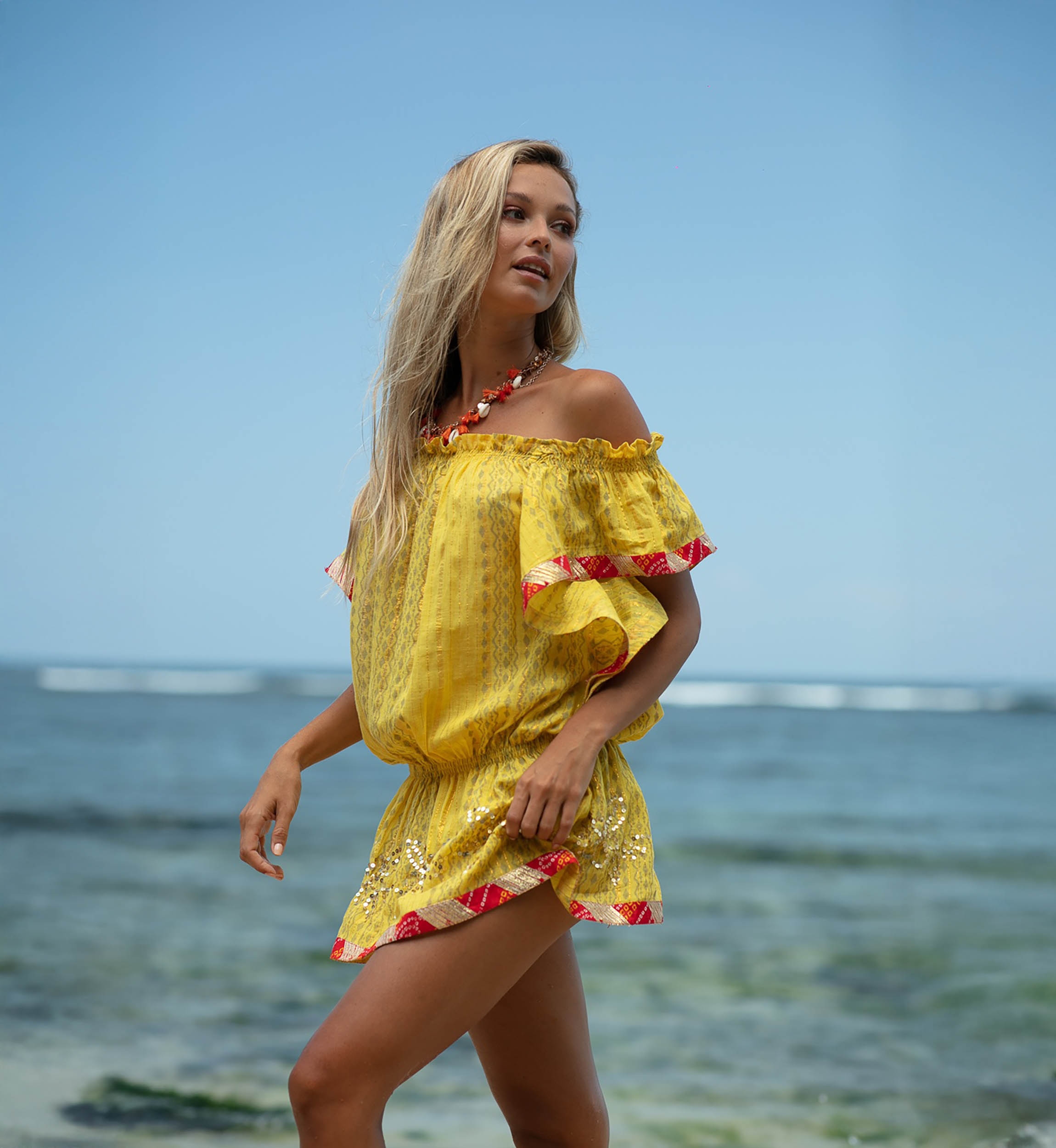 Robe Courte Lakshimi - orange/jaune - épaules dénudées - manche courte boho - Miss June Paris - 6