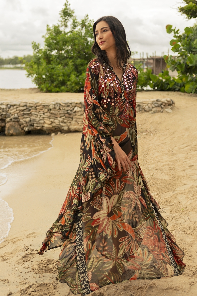 Caftan long Esperanza - noir - imprimé végétal - plastron orné de miroirs scintillants - Miss June Paris - 2