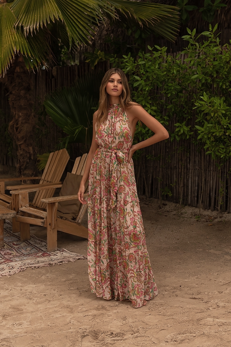 Robe Longue Marcella: rose / multico - imprimé fleuri - encolure attachée - ceinture assortie - Miss June Paris - 4