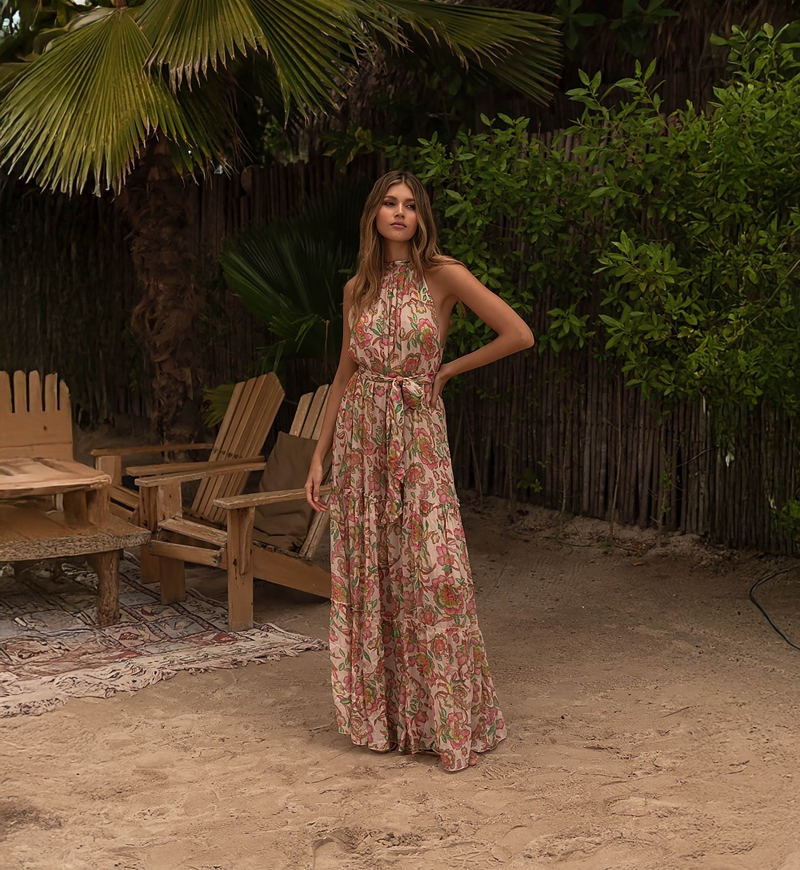 Robe Longue Marcella: rose / multico - imprimé fleuri - encolure attachée - ceinture assortie - Miss June Paris - 4