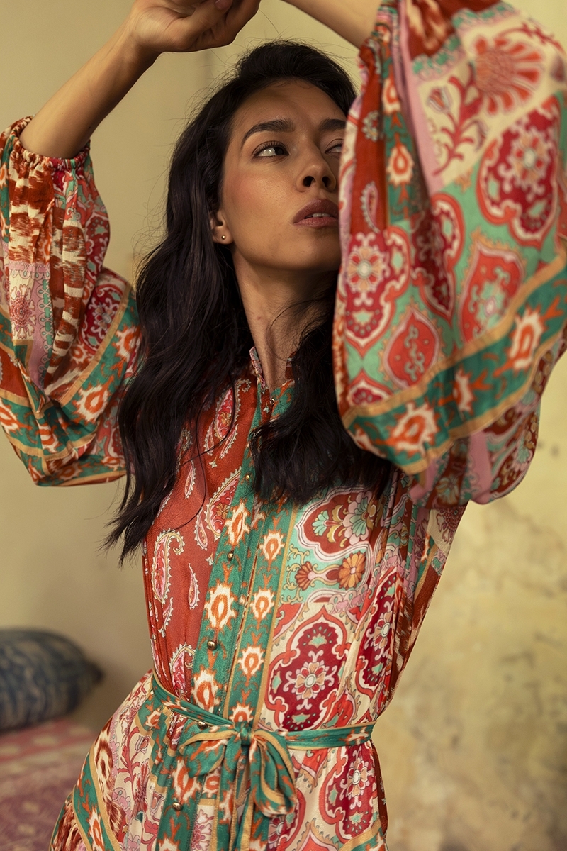 Robe longue Jazmin - imprimé cachemire - multicouleur - ceinture assortie - Miss June Paris - 3