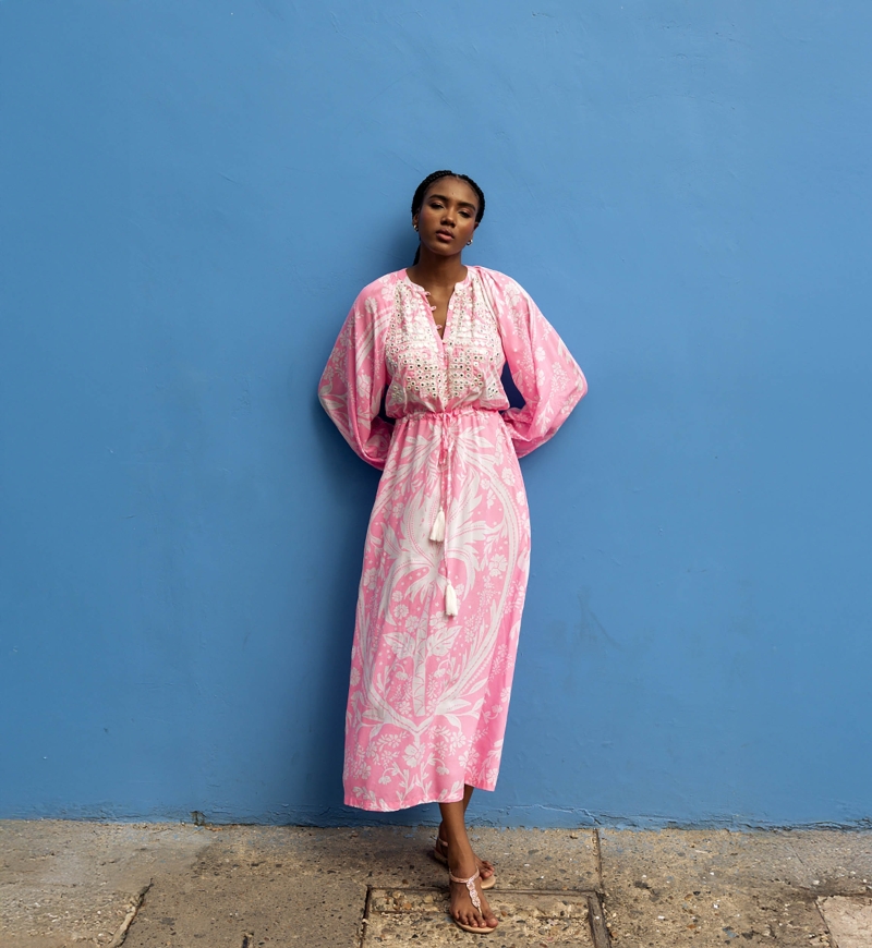 Robe longue Ursula - rose neon - plastron scintillant - imprimé blanc délicat - Miss June Paris - 1