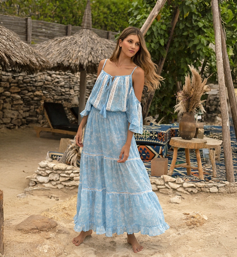 Robe longue Karena - robe bleu - imprimé blanc fleuri - épaules dénudées - bretelles - Miss June Paris - 1