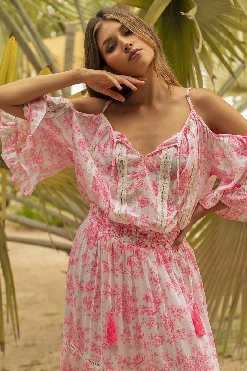 Vestido largo Karena - vestido blanco - estampado floral rosa - hombros descubiertos - tirantes - Miss June Paris - 2