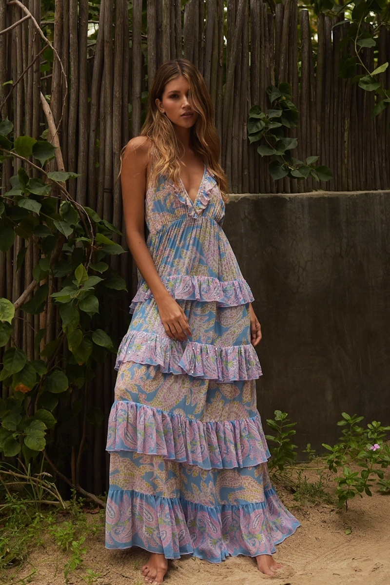 Robe longue Yolanda - couleur bleu - imprimé cachemire rose - ornée de volants délicats - sequins discrets - Miss June Paris - 1