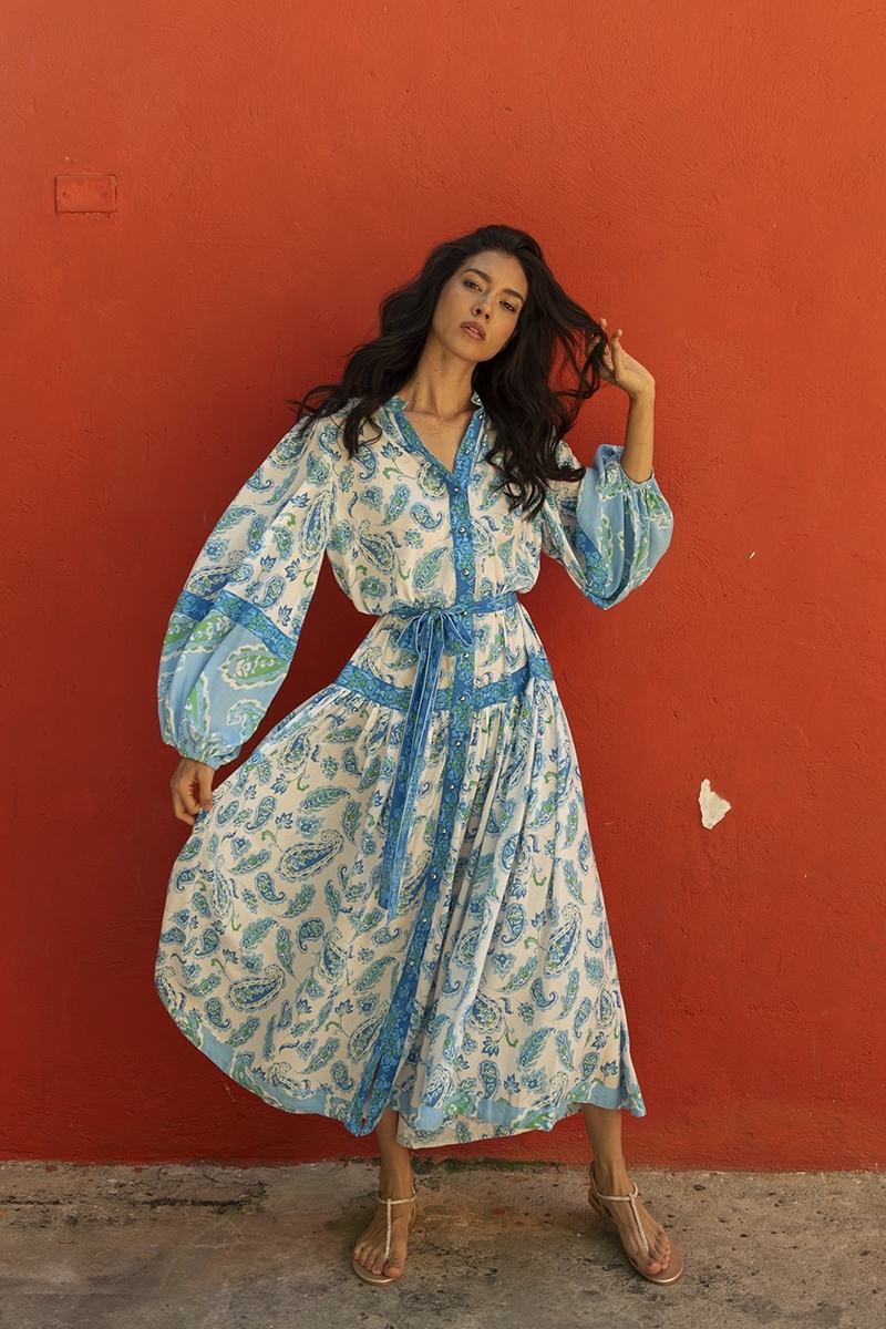 Vestido largo Malia - tonos azules - estampado cachemir - puños ajustados - manga larga - Miss June Paris - 3