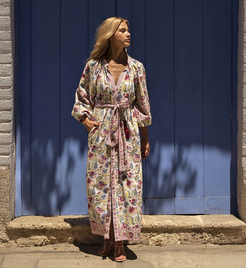 Robe Longue Adriana : multicouleur - imprimé fleuri - manches longues - ceinture assortie - Miss June Paris - 2