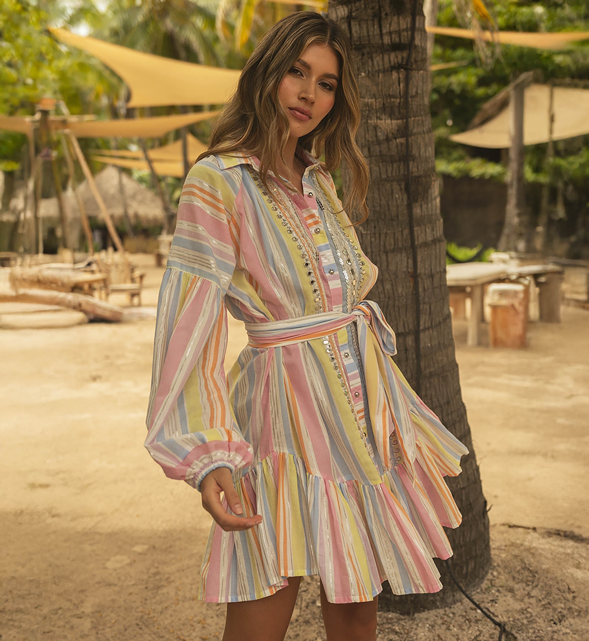 Robe Courte Antonia: multico - à rayures - plastron orné de petits miroirs - manches longues - Miss June Paris - 3