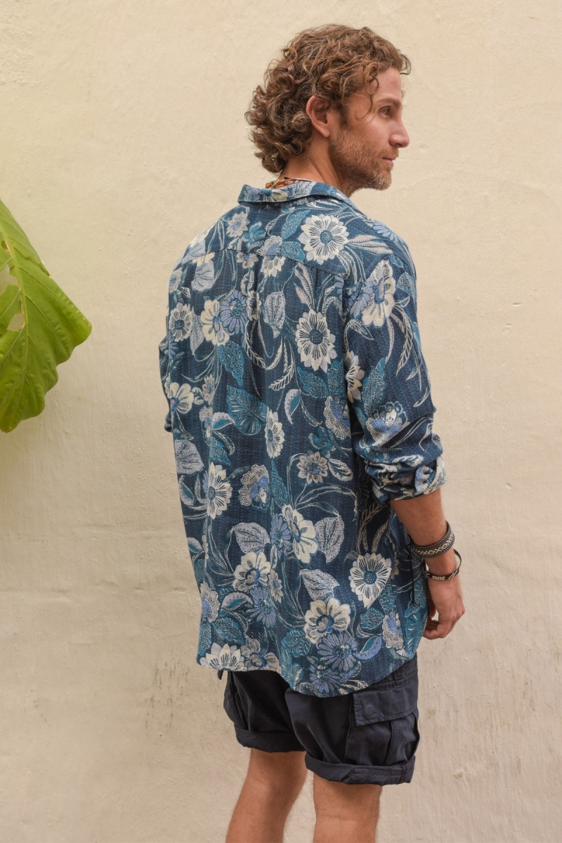 Shirt Guatape – navy blue – floral print – long sleeve – Shay collection – Miss June Paris – 4