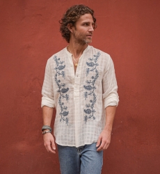 Camisa Cocora – blanca – bordados azules – mangas largas – tejido fluido – colección Shay – Miss June Paris – 2