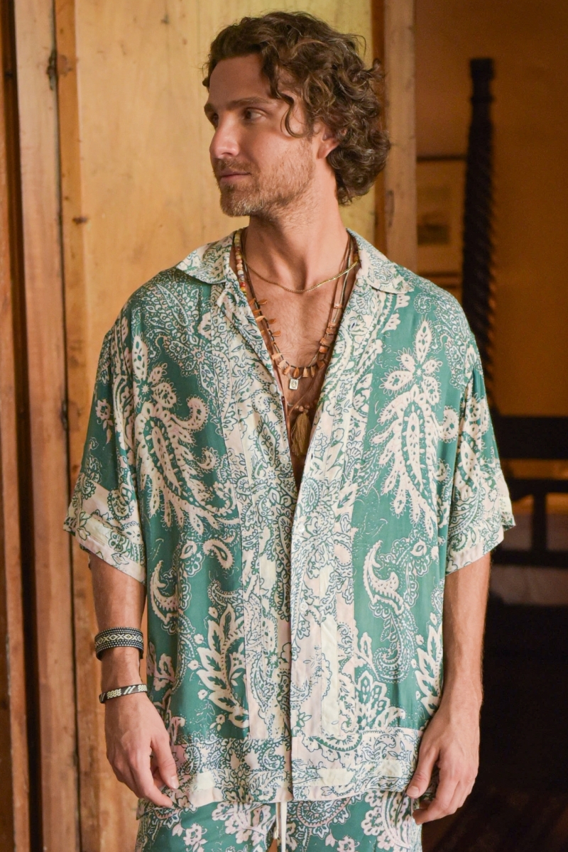 Chemise Manches Courtes San Gil - verte - motif floral écru - boutons discrets - collection Shay - Miss June Paris - 1