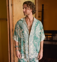 Chemise Manches Courtes San Gil - verte - motif floral écru - boutons discrets - collection Shay - Miss June Paris - 1