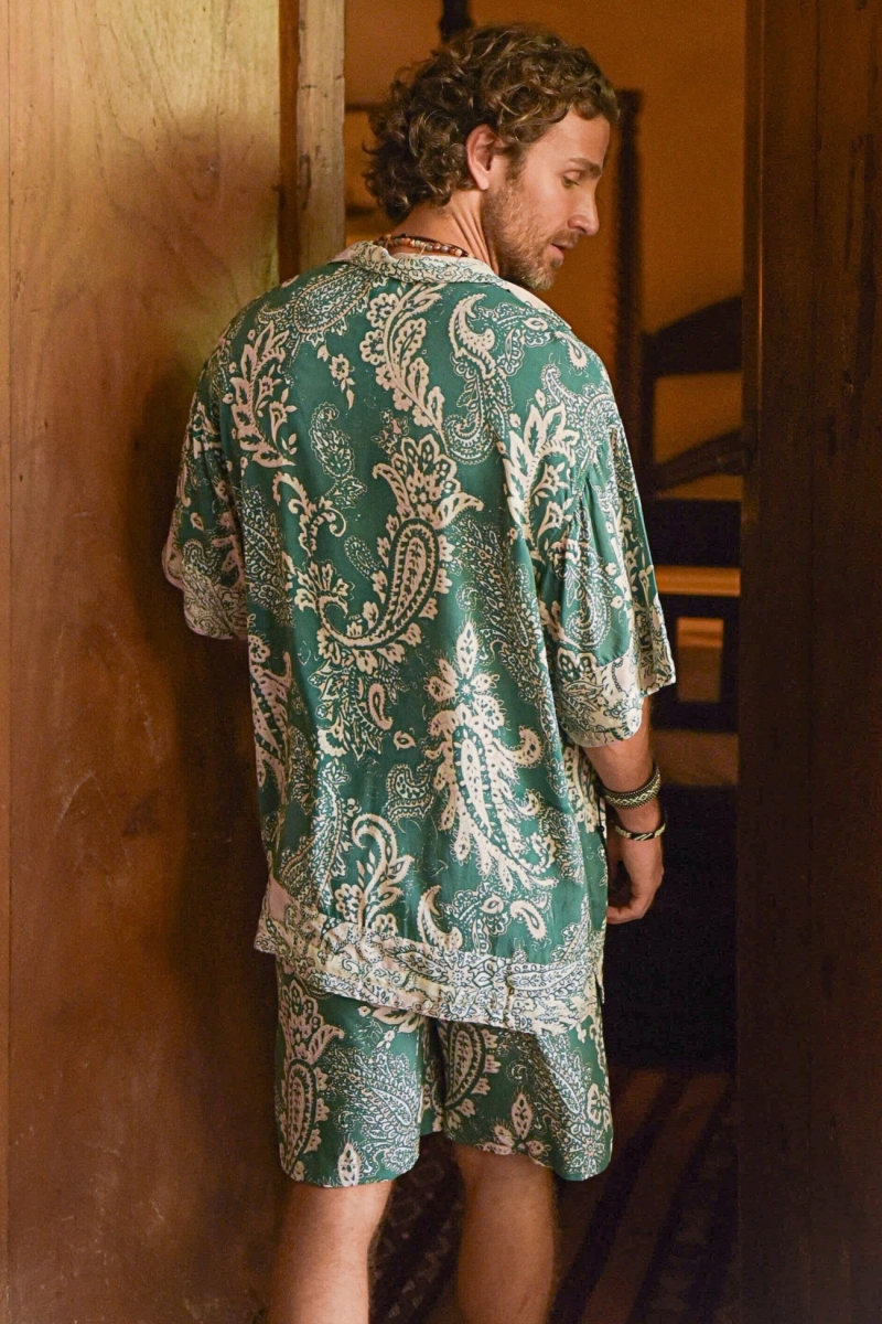 Camisa de Manga Corta San Gil – verde – estampado floral color crudo – botones discretos – colección Shay – Miss June Paris – 3