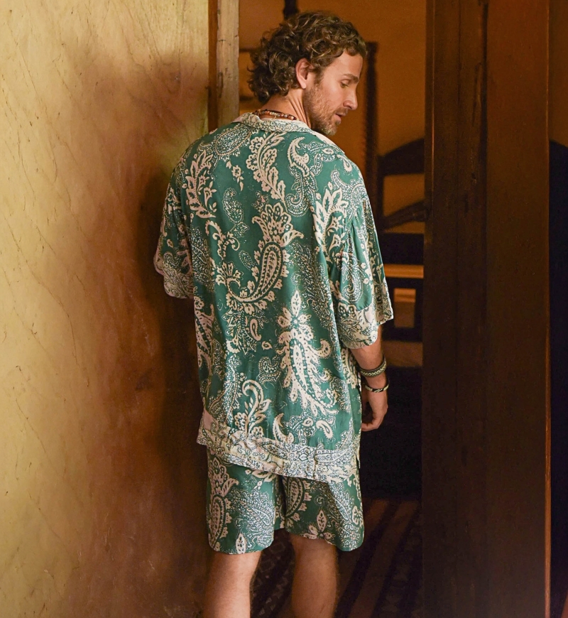 Camisa de Manga Corta San Gil – verde – estampado floral color crudo – botones discretos – colección Shay – Miss June Paris – 3