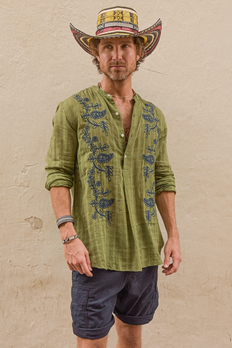 Camisa Cocora – caqui – bordados azules – mangas largas – tejido fluido – colección Shay – Miss June Paris – 1