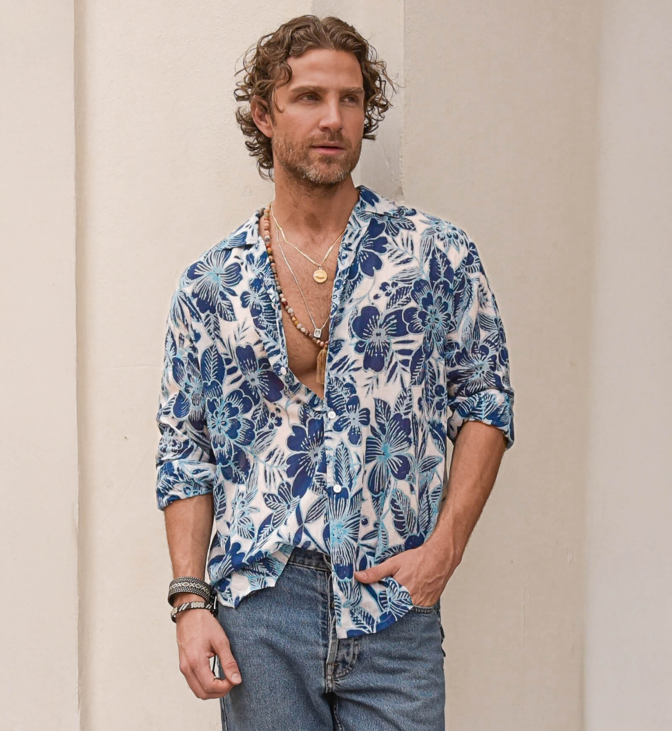 Camisa Barranquilla – blanca/azul – estampado floral – manga larga – colección Shay – Miss June Paris – 3