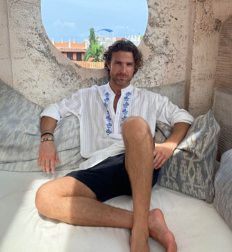 Camisa Jerico – versión blanca con bordados azules – mangas largas – colección Shay – Miss June Paris – 3