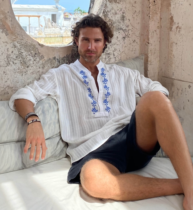 Camisa Jerico – versión blanca con bordados azules – mangas largas – colección Shay – Miss June Paris – 1