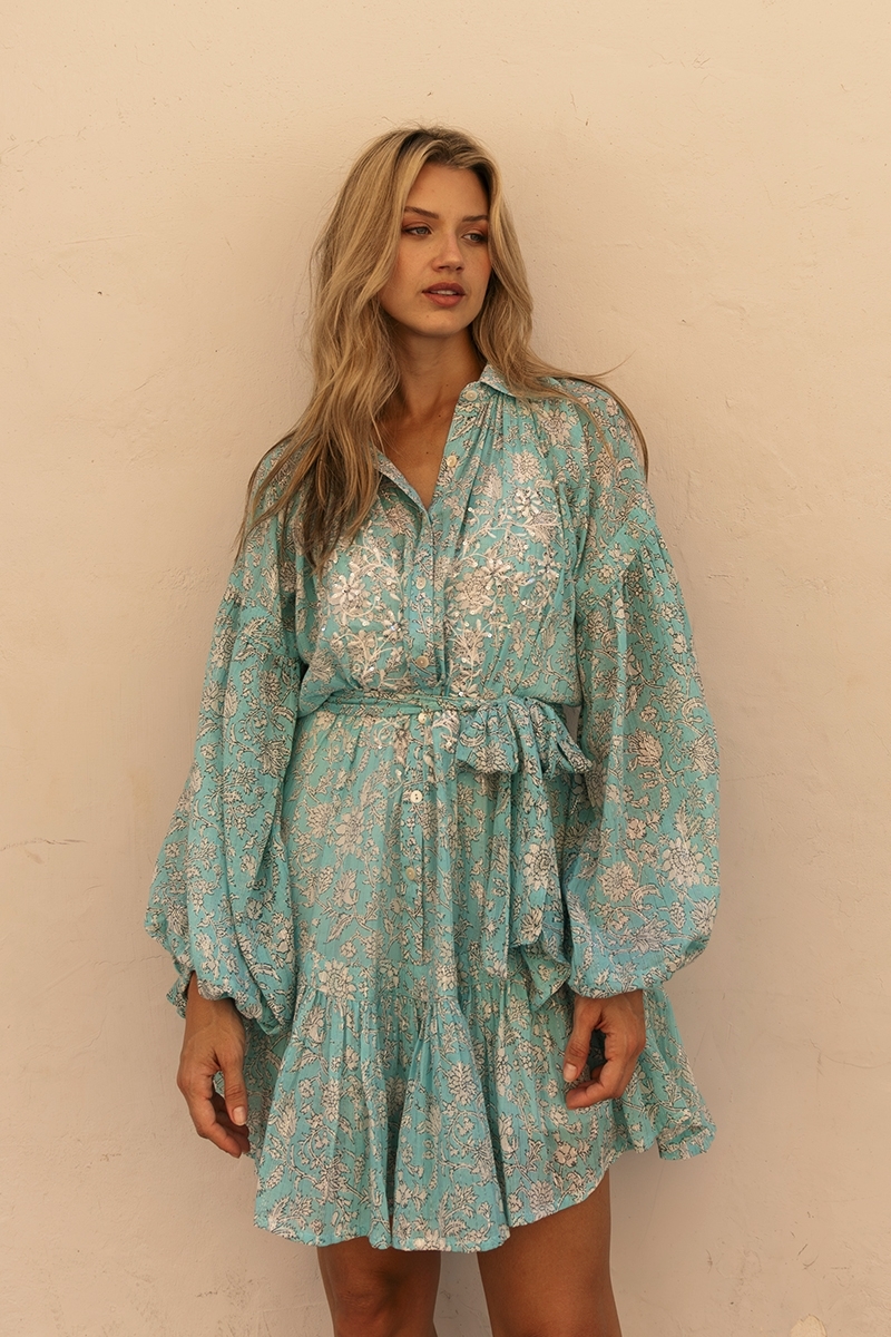 Robe courte Pia - couleur bleu - manches longues - ornée de broderies et sequins - Miss June Paris - 4