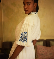 Alessia short dress - white - adorned with blue embroidery - embroidered belt - silver buttons - Miss June Paris - 4