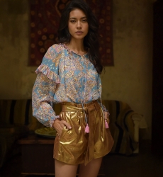 Blusa Renata - blusa azul claro - estampado cachemir rosa y dorado - manga larga - Miss June Paris - 4