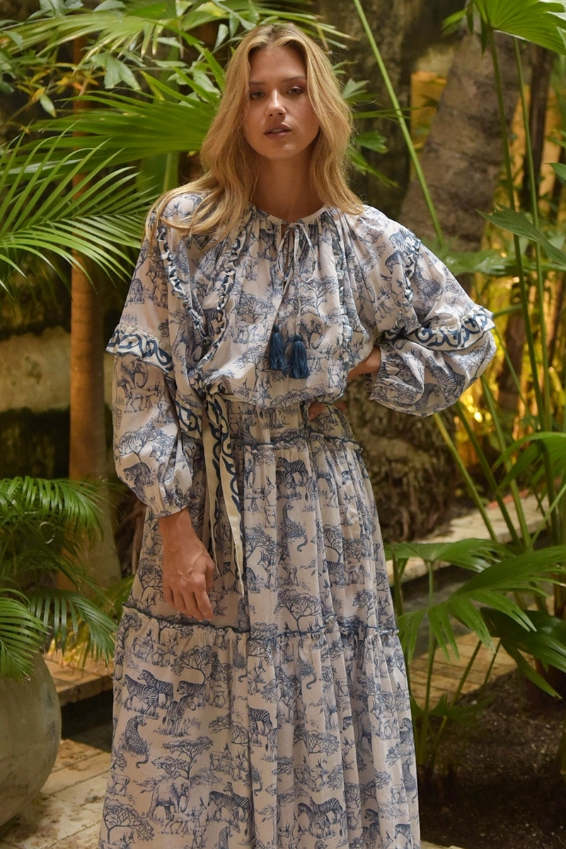 Vestido largo Francesca - azul - estampado sabana - silueta elegante - manga larga - Miss June Paris - 3