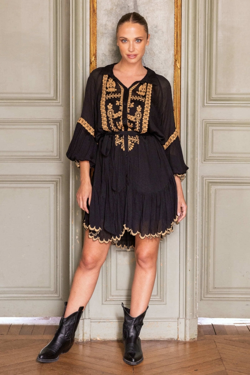 Robe courte Eleonora - couleur noire - broderie dorée - manche longue - Miss June Paris - 2