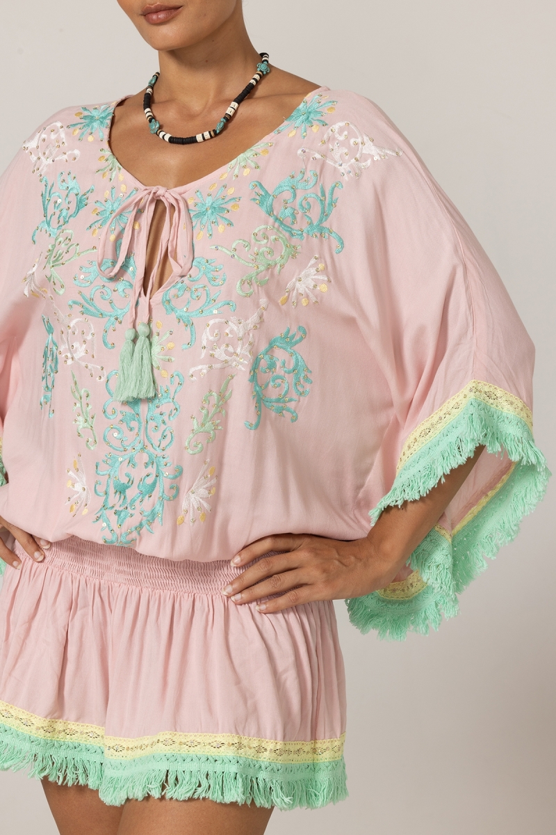 Robe Courte Sejla: rose - plastron brodé - 100% Modal - franges en coton - touche bohème  - Miss June Paris - 5