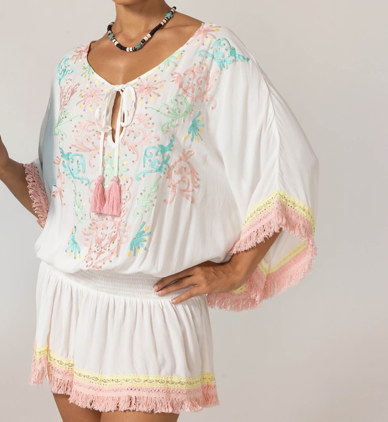 Vestido Corto Sejla: blanco - pechera bordada - 100% Modal - flecos de algodón - toque bohemio - Miss June Paris - 6