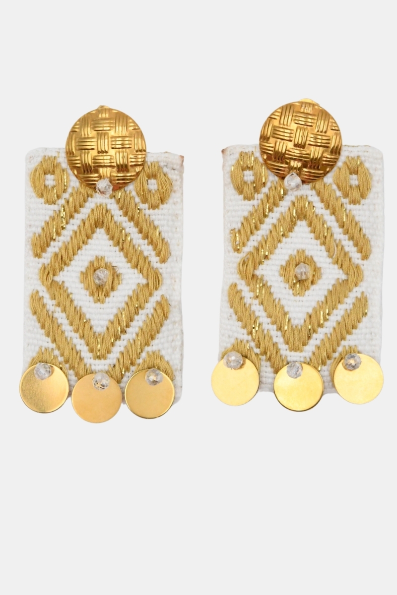 Boucles d'oreilles pendantes Blusing - motifs dorés et blancs - bohèmes - Miss June Paris - 3