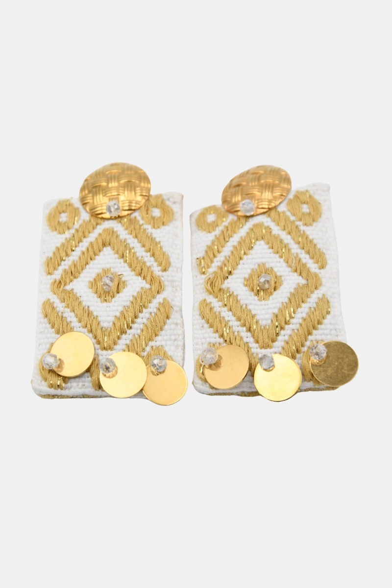 Pendientes Blusing – motivos dorados y blancos – estilo bohemio chic – Miss June Paris – 6