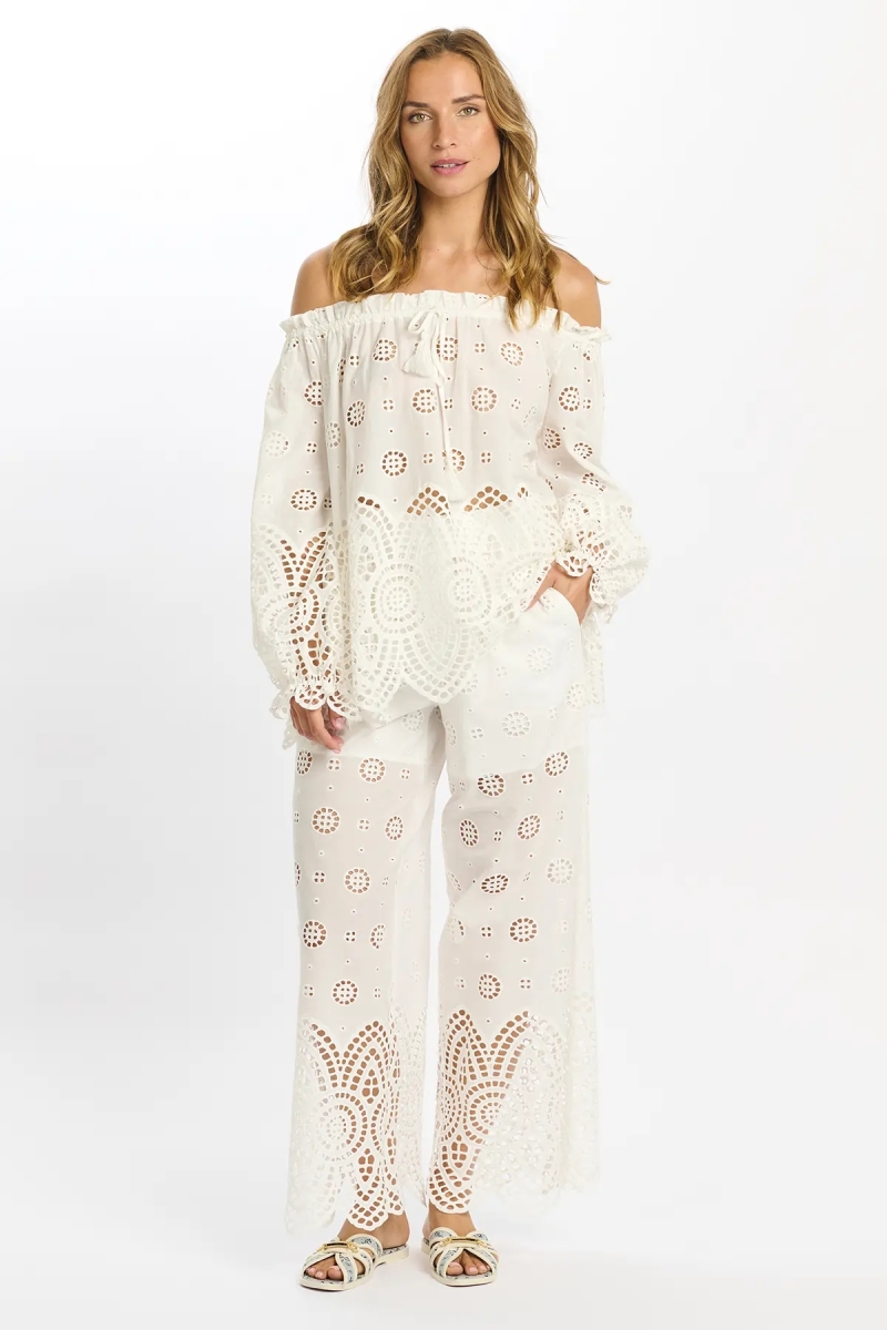 Top Opaline Off-shoulder Long Sleeved, 100% cotton with laces embroidery - Miss June Paris - 4