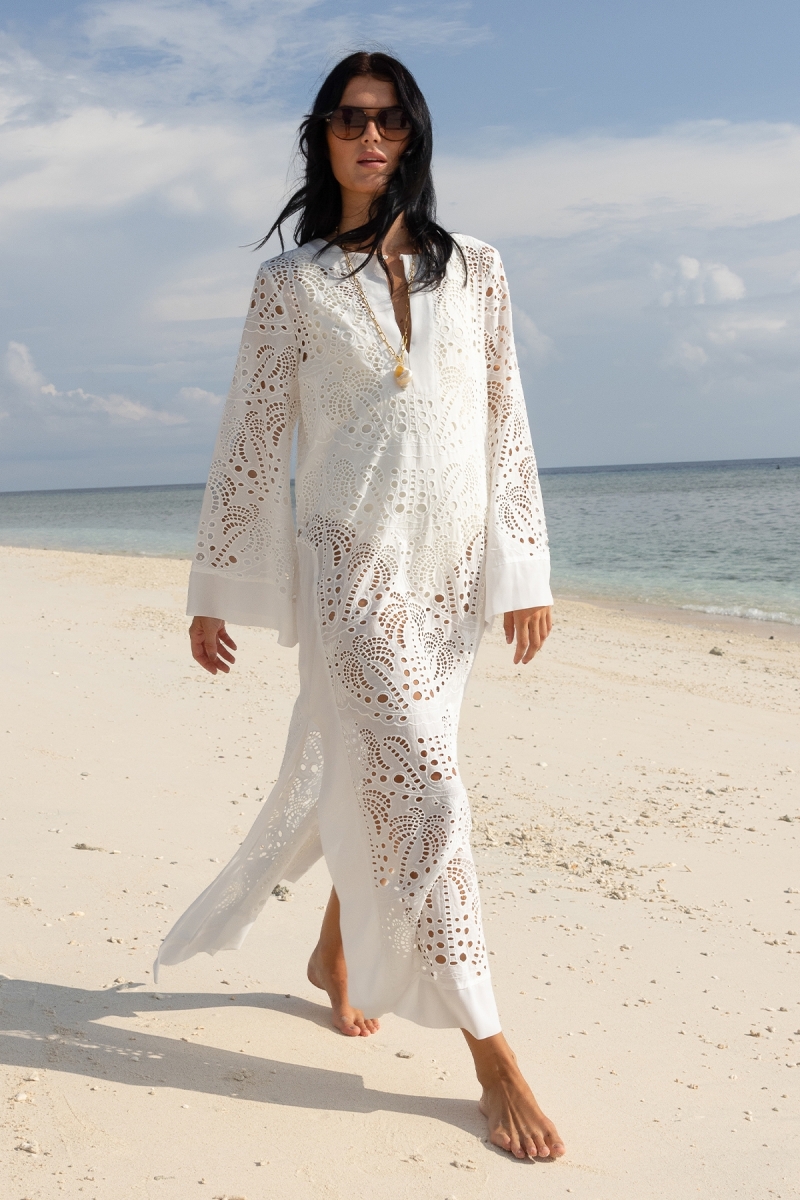 Robe longue Amara - blanche - 100% crêpe polyester - motifs palmier - Miss June Paris - 1