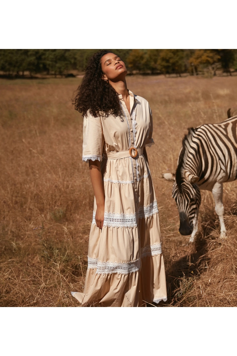 Robe Betty – Robe longue à manches courtes avec ceinture, en coton avec broderies et lacets, 100 % coton – Miss June Paris - 10