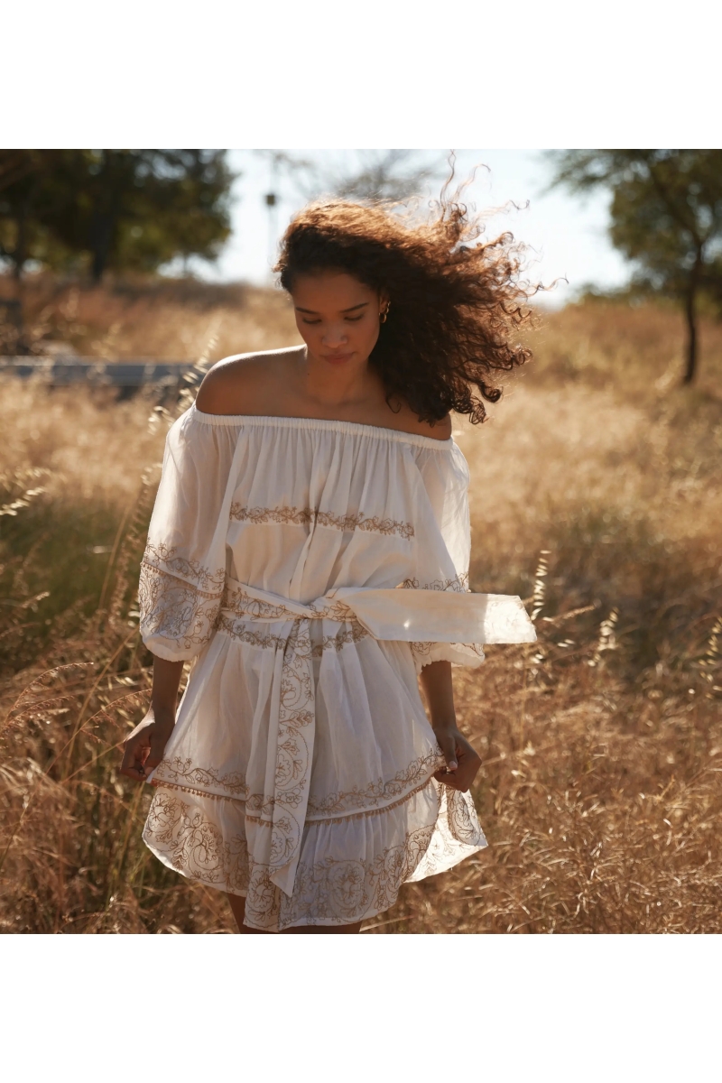 Miss June Paris — Vestido Corto Layla Bardot