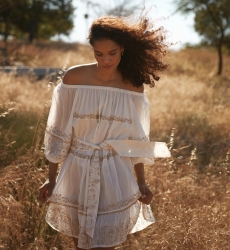 Miss June Paris — Vestido Corto Layla Bardot