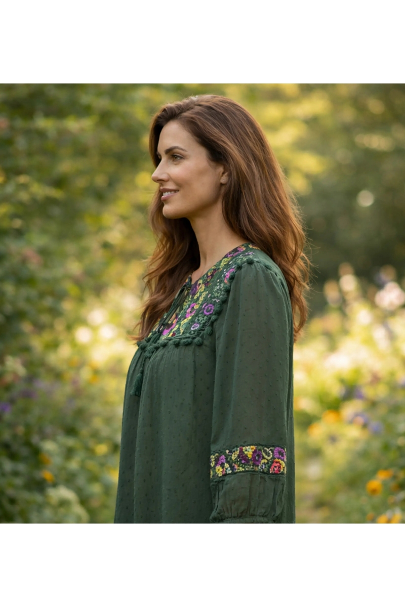 Miss June Paris — Blusa Bohemia Fluida Plumetis