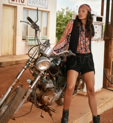 Miss June Paris — Cape Shorts Black Suede