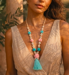 Miss June Paris — Pompón de collar