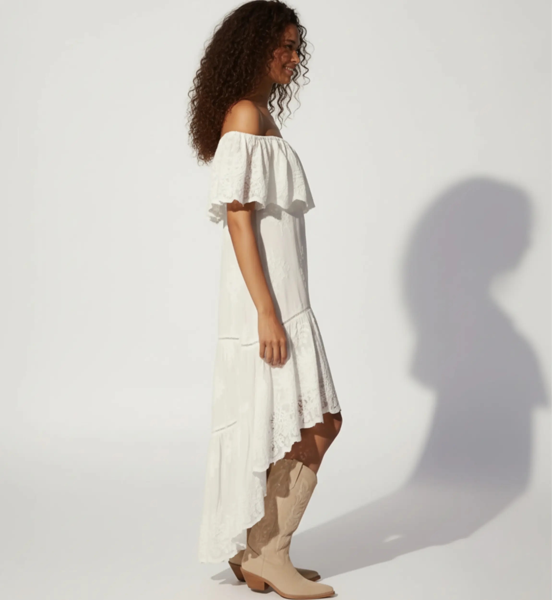 Miss June Paris — Robe Bardot Asymétrique Blanche