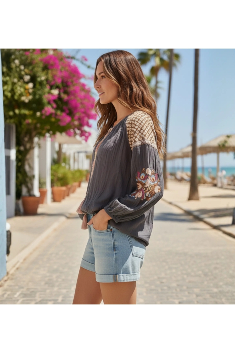 Miss June Paris — Blouse Russla