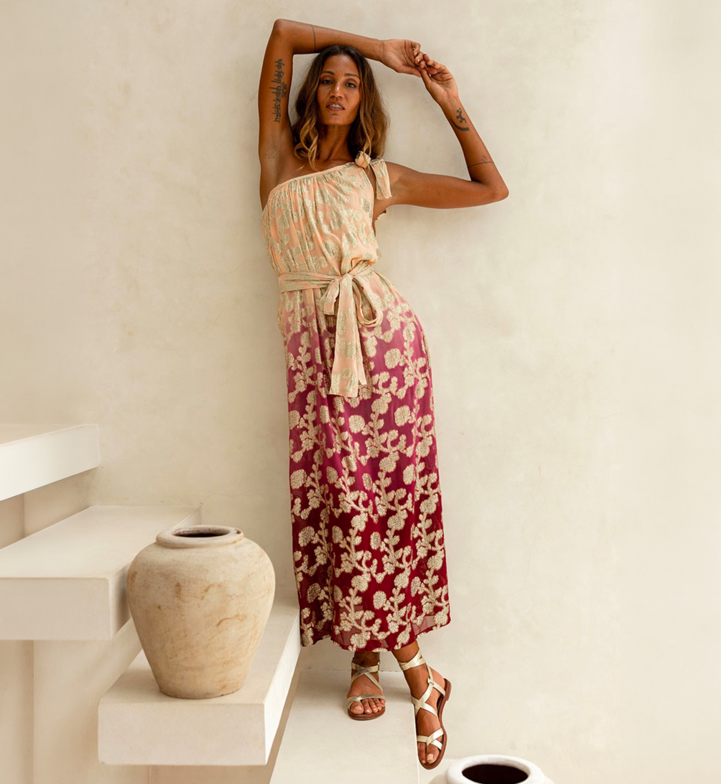 Robe Euphoria Off Shoulder Bordeaux Or | Miss June Paris