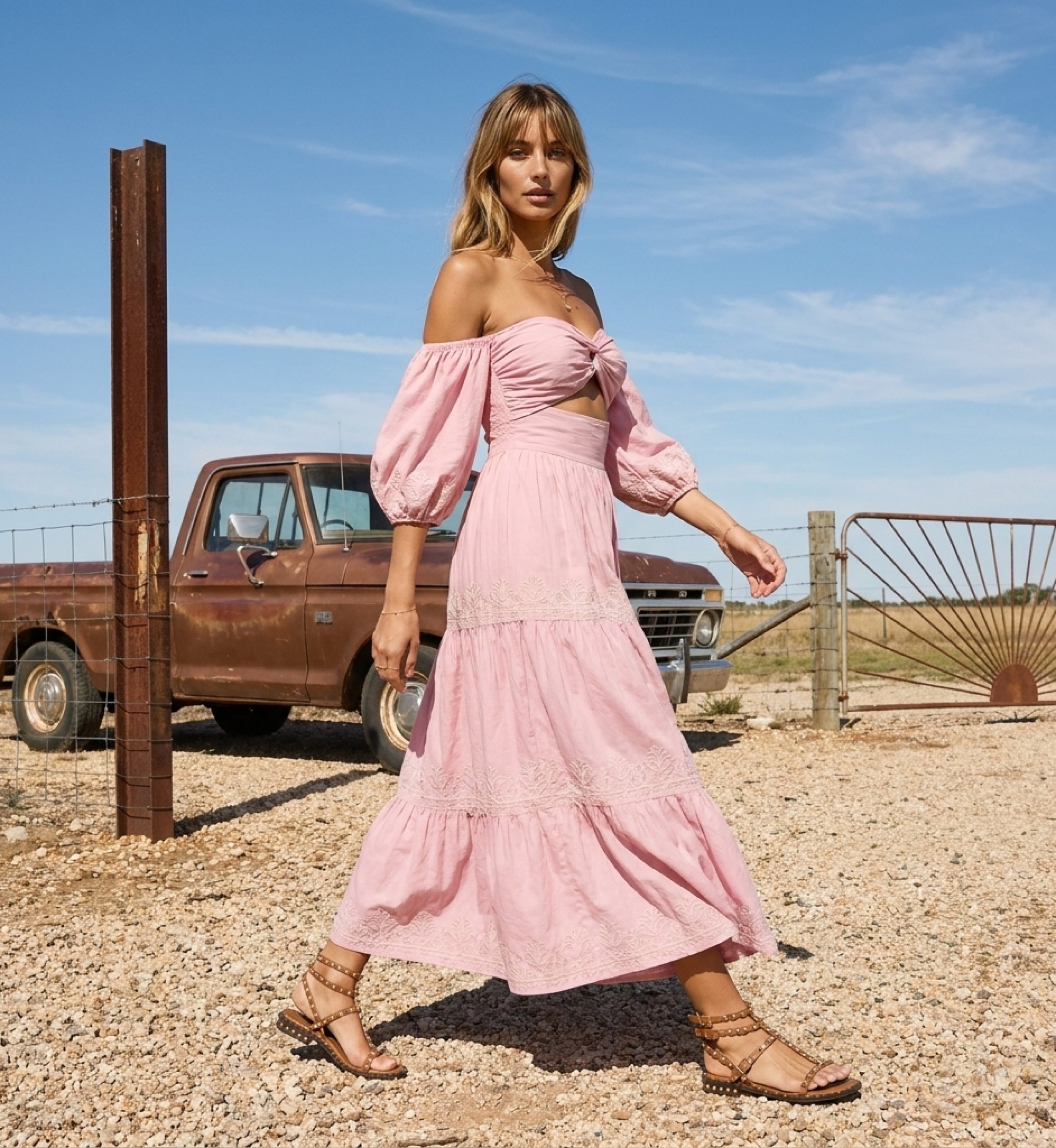 Long Dress Oxane Off-Shoulder in Embroidered Cotton